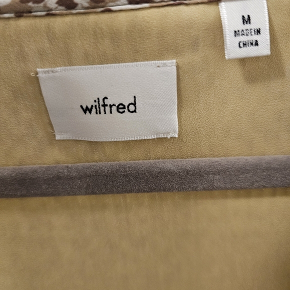 Daydreamer Mini V-neck Pleated dress - Picture 6 of 6